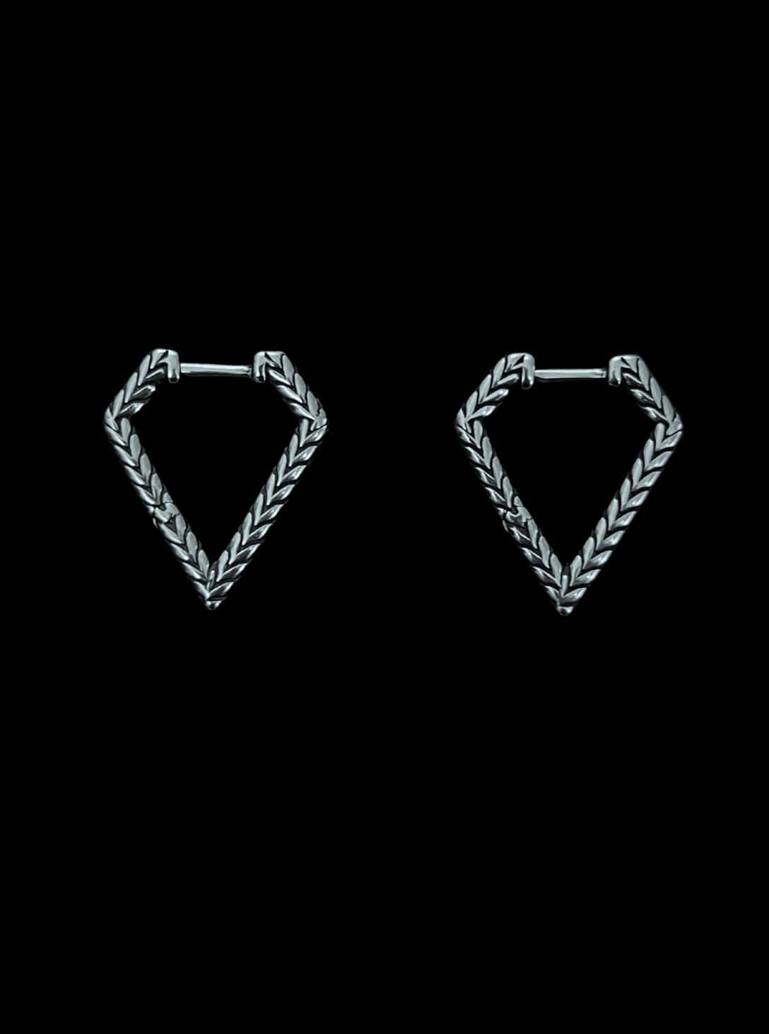 1(72) BOW EARRING - Image 1