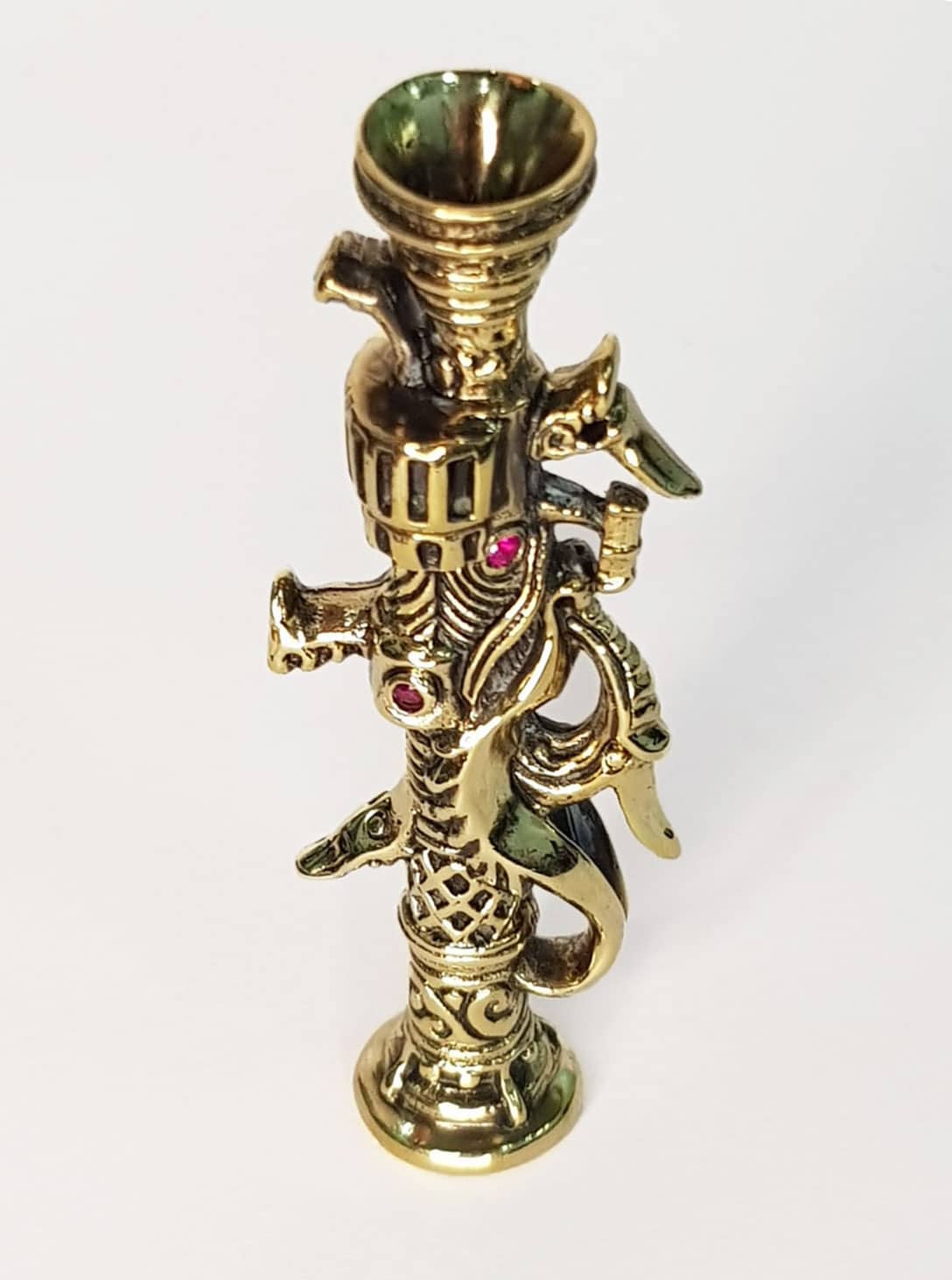 TOTEM-yellowbrass-2 totem yellow brass - Image 1