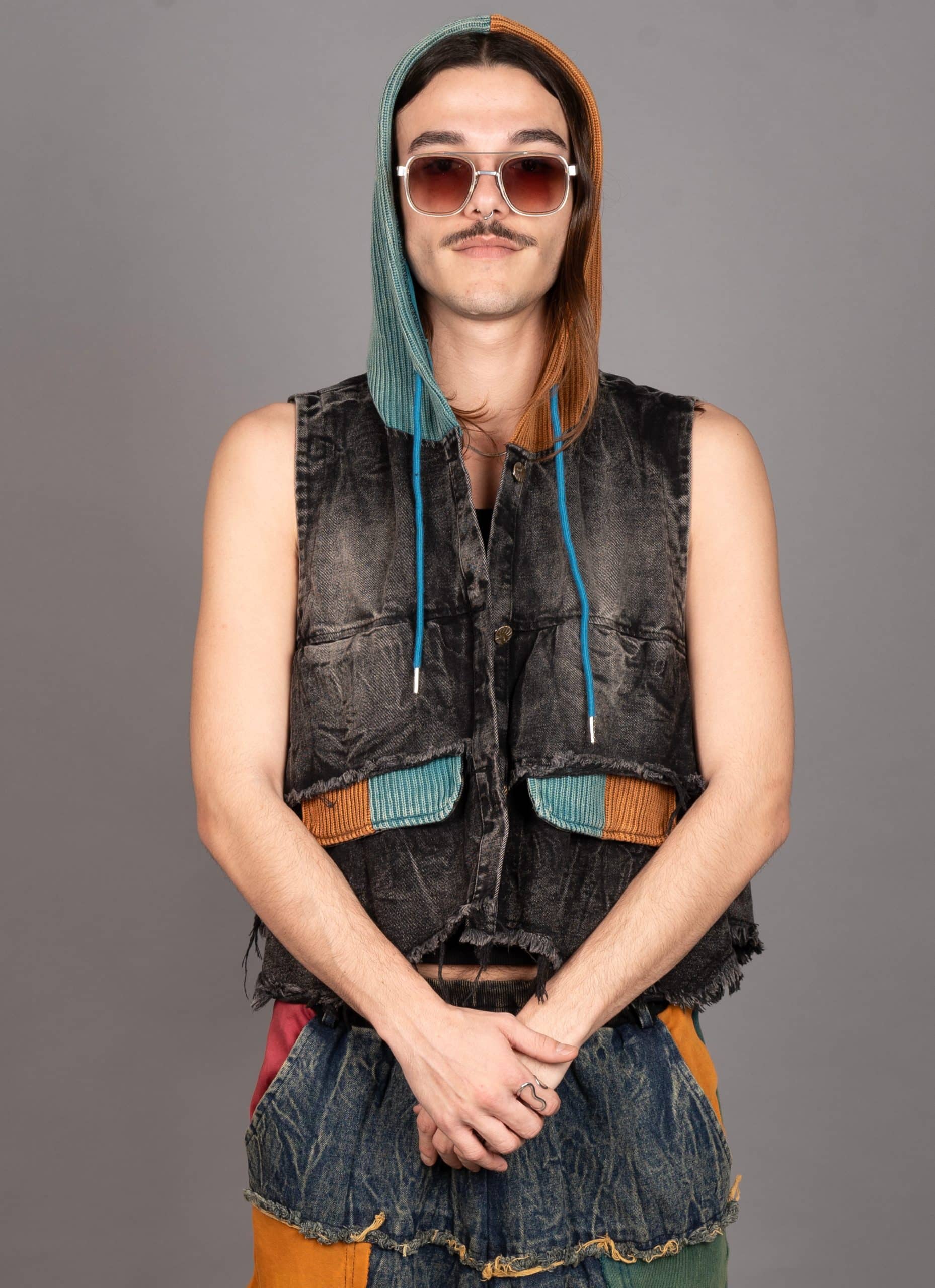 COLORBLOCK VEST_0003s_0004_Layer 14 JUJU MEN'S VEST - Image 1