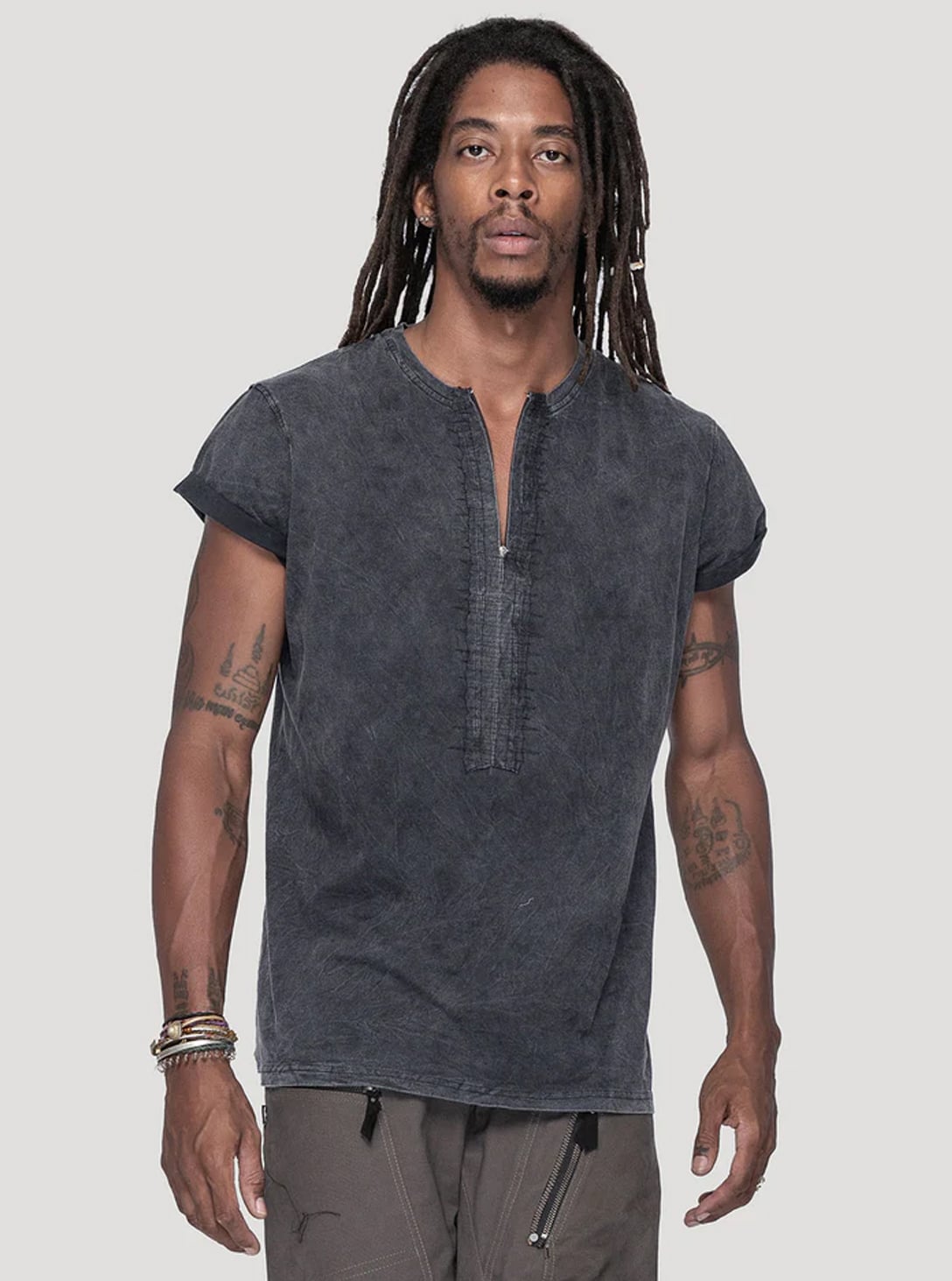 WASHED BLACK_0002_Layer 24 GREEN RIVER MEN'S T-WASH BLACK - Image 1