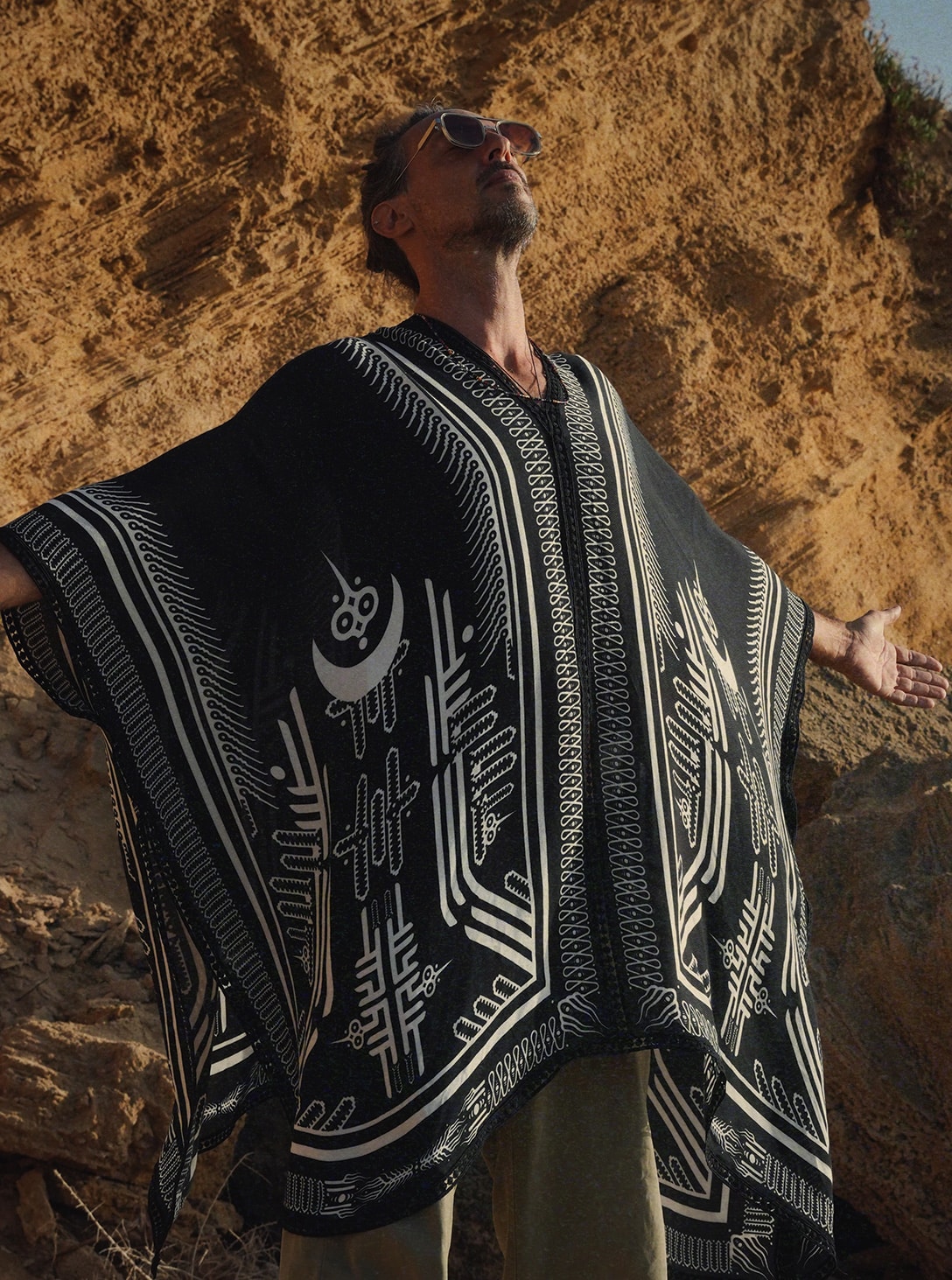 NABU-4 NABU KAFTAN BLACK&WHITE - Image 1